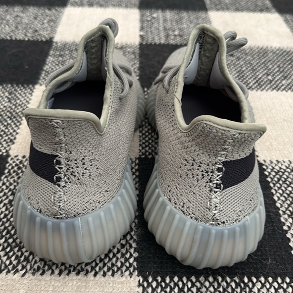 Gray Yeezy Boost 350 V2 Sneakers - Picture 3 of 7